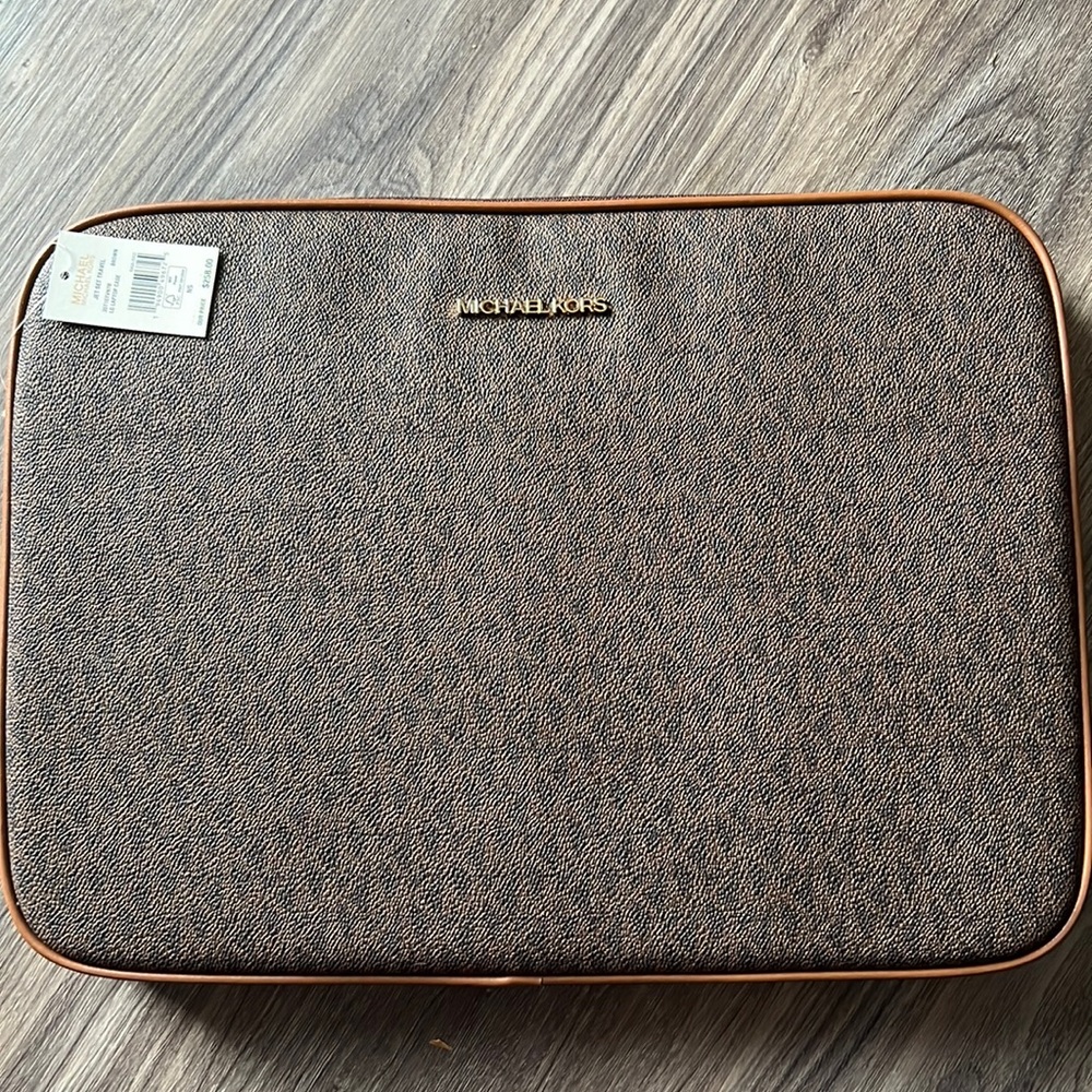 Michael Kors jet set travel laptop case